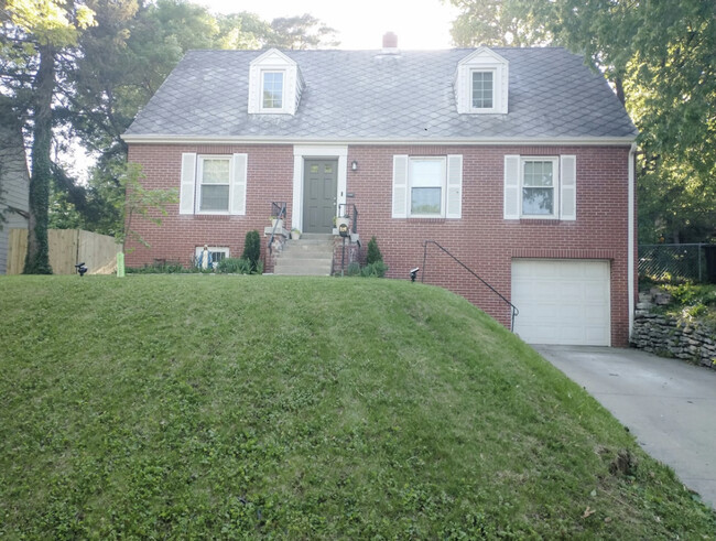 Primary Photo - 326 N 37th St