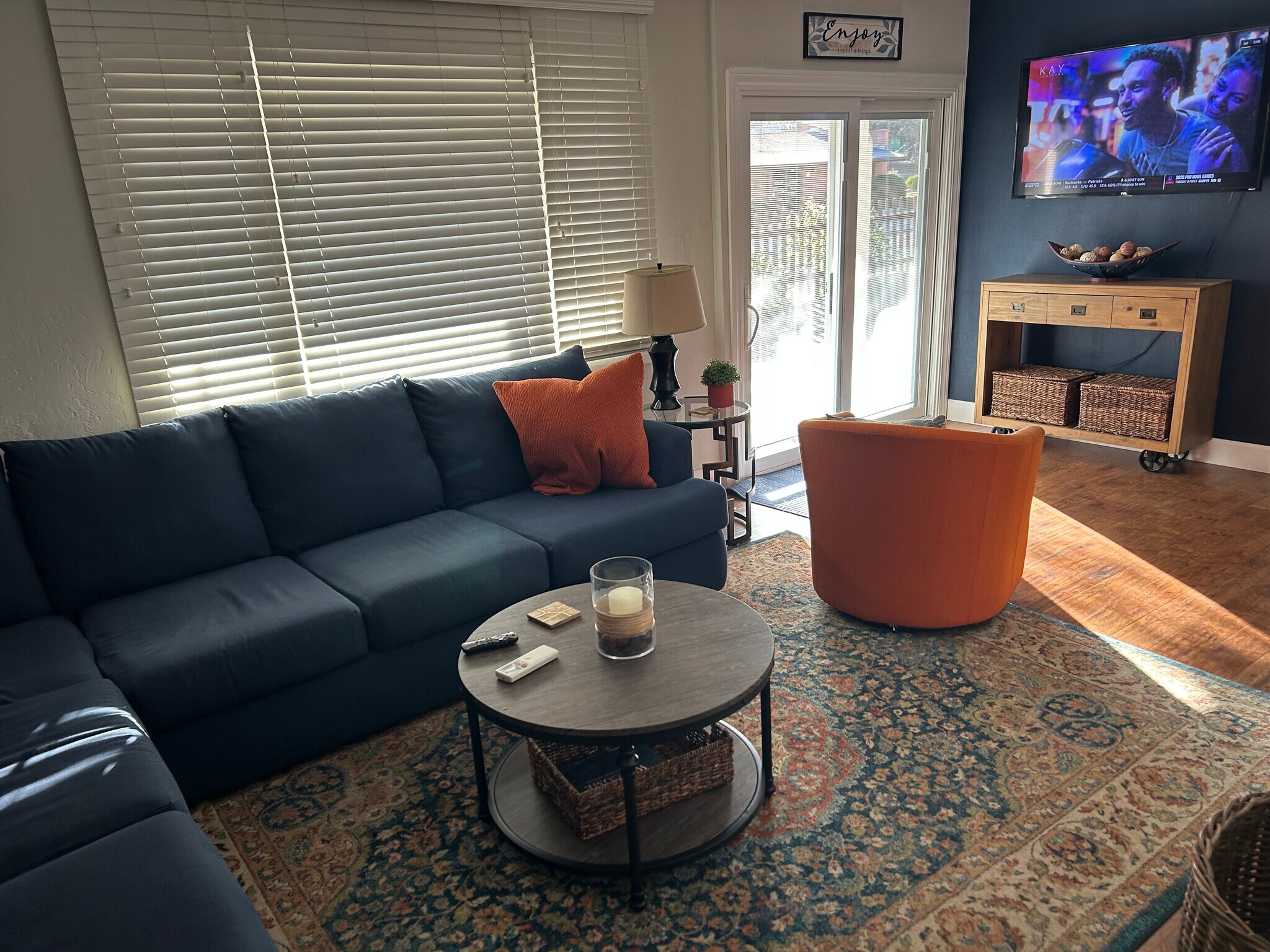 Building Photo - 114 Brush St