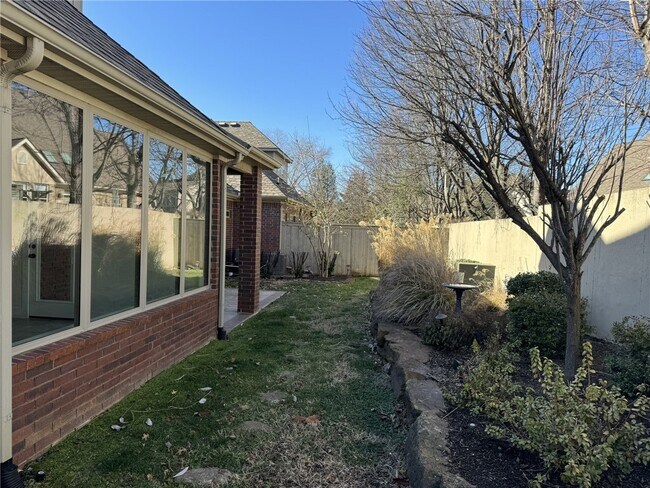 Building Photo - 21 S Prairie Dunes Dr