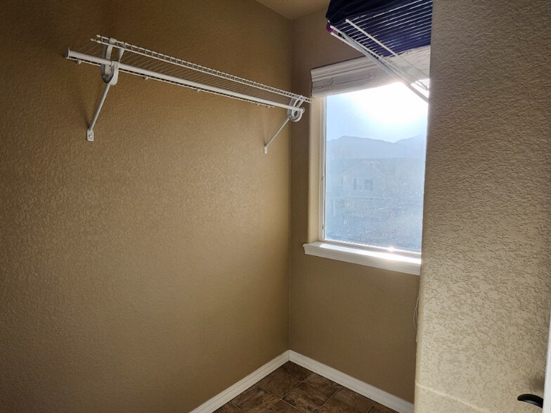 Building Photo - 2349 Spring Blossom Dr