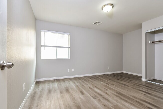 Building Photo - 7472 Celosia St