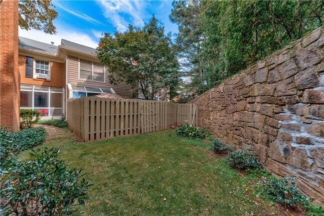 Building Photo - 64 Mt Vernon Cir