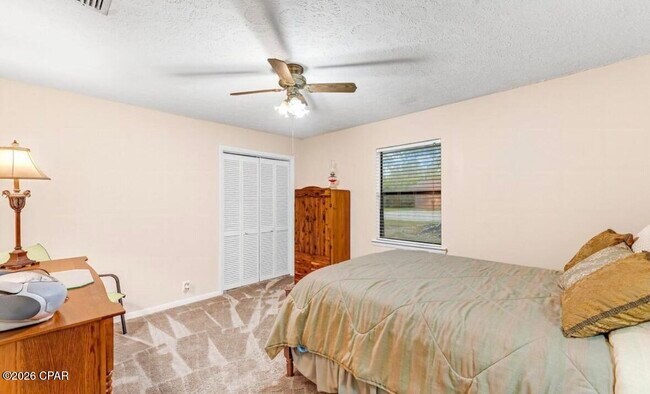 Building Photo - 1416 N Gray Ave