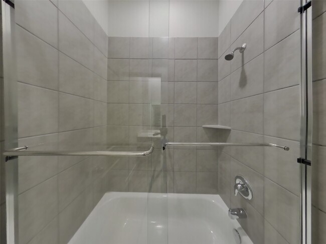 Building Photo - 2350 Cohorn Trl
