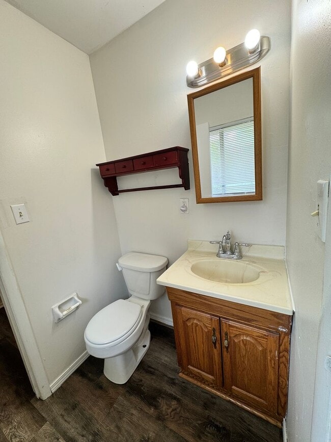 Building Photo - 119 Northlane Dr