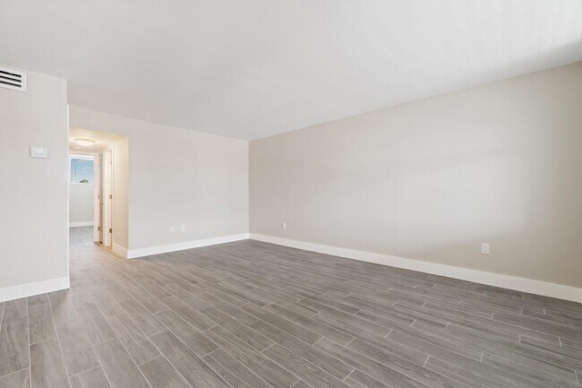 Building Photo - 108 Paradise Harbour Blvd