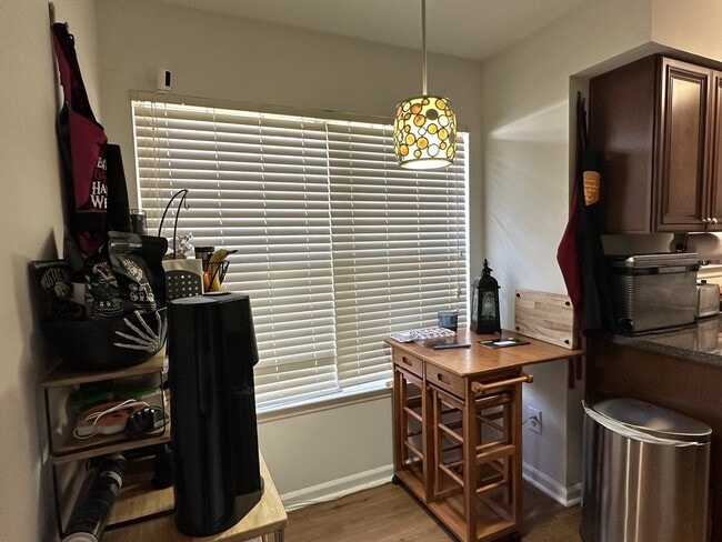 Building Photo - 36 Country Walk Dr