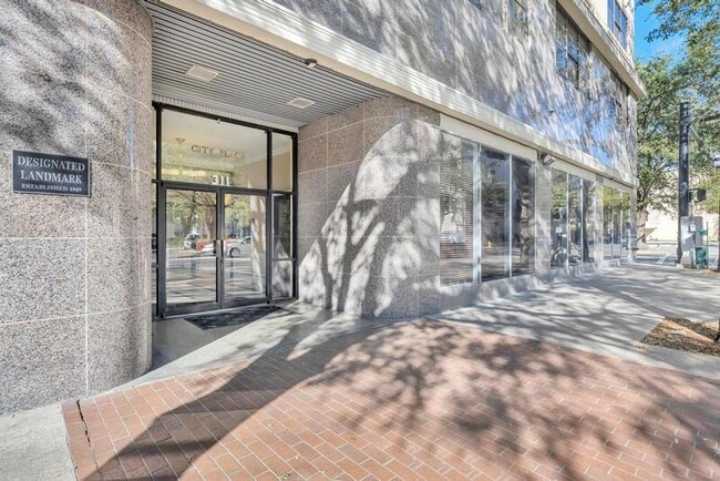 Building Photo - 311 W Ashley St