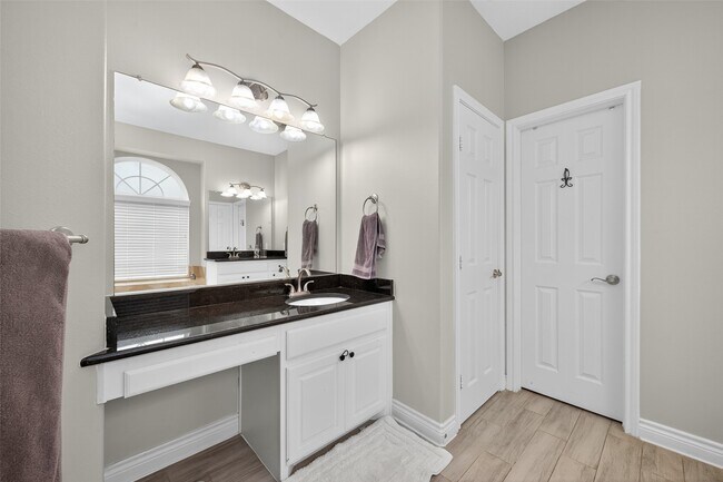 Building Photo - 25214 Evergreen Bend Dr