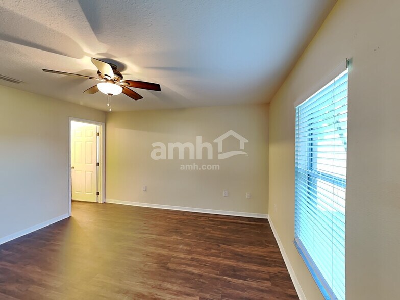 Building Photo - 1315 Tarton Way