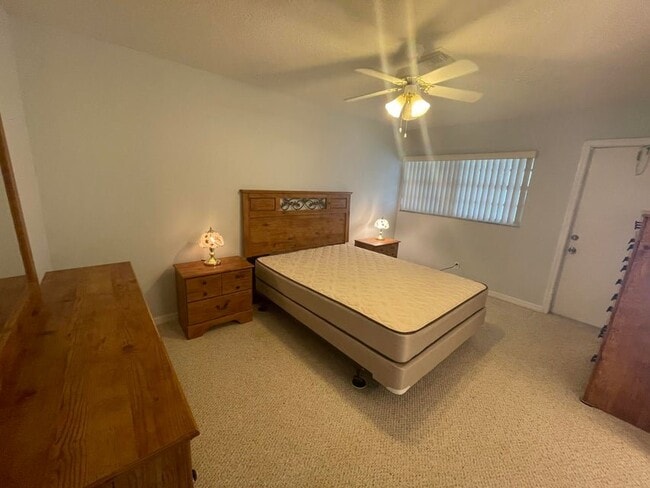 Building Photo - 829 Timberview Dr