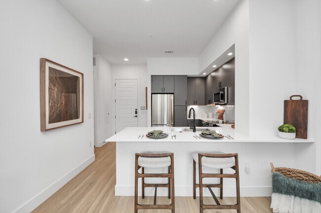 Building Photo - 15635 Memorial Dr