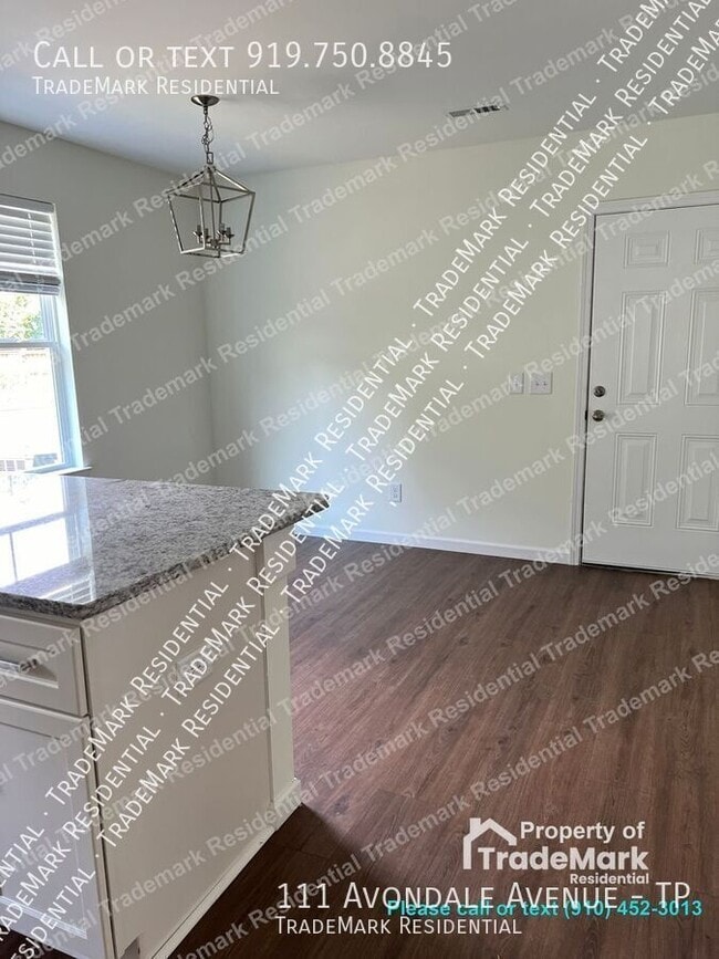 Building Photo - 111 Avondale Ave