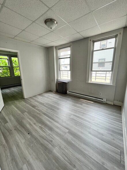 52 Greenville Ave 1R - 50 Greenville Ave