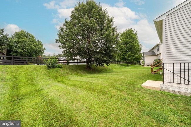 Building Photo - 42038 Cherish Ct