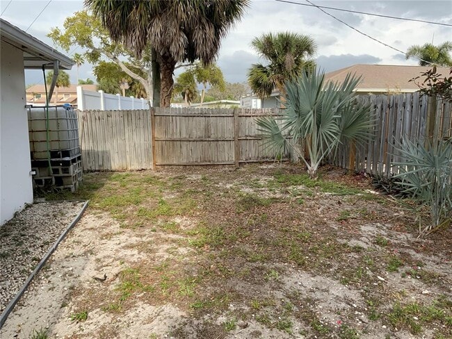 Building Photo - 2118 Michele Dr