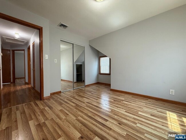 Building Photo - 446 Post