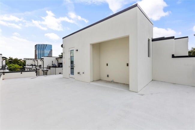 Building Photo - 758 Highland Ave