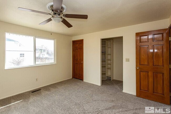 Building Photo - 3686 4th St