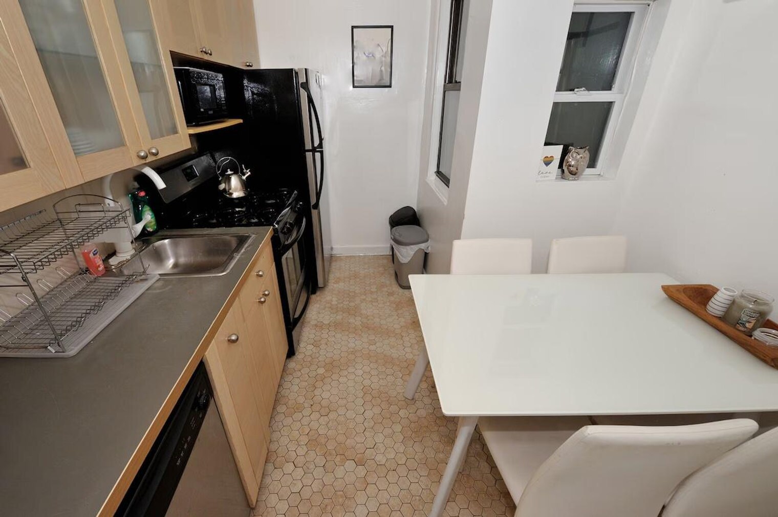 Building Photo - 444 First Ave Loop