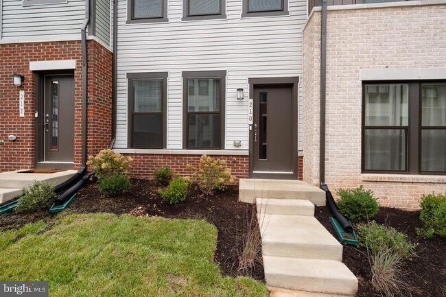 Building Photo - 210 Sundrop Ln