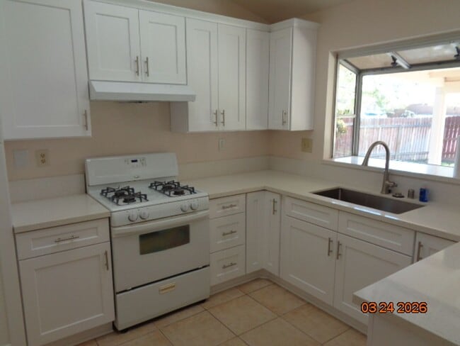 Building Photo - Rancho Vista 1 Story Offering 1428 sq. ft.