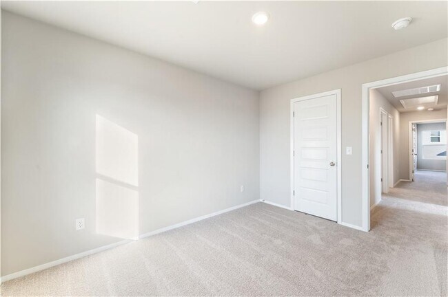 Building Photo - 6812 Memphis