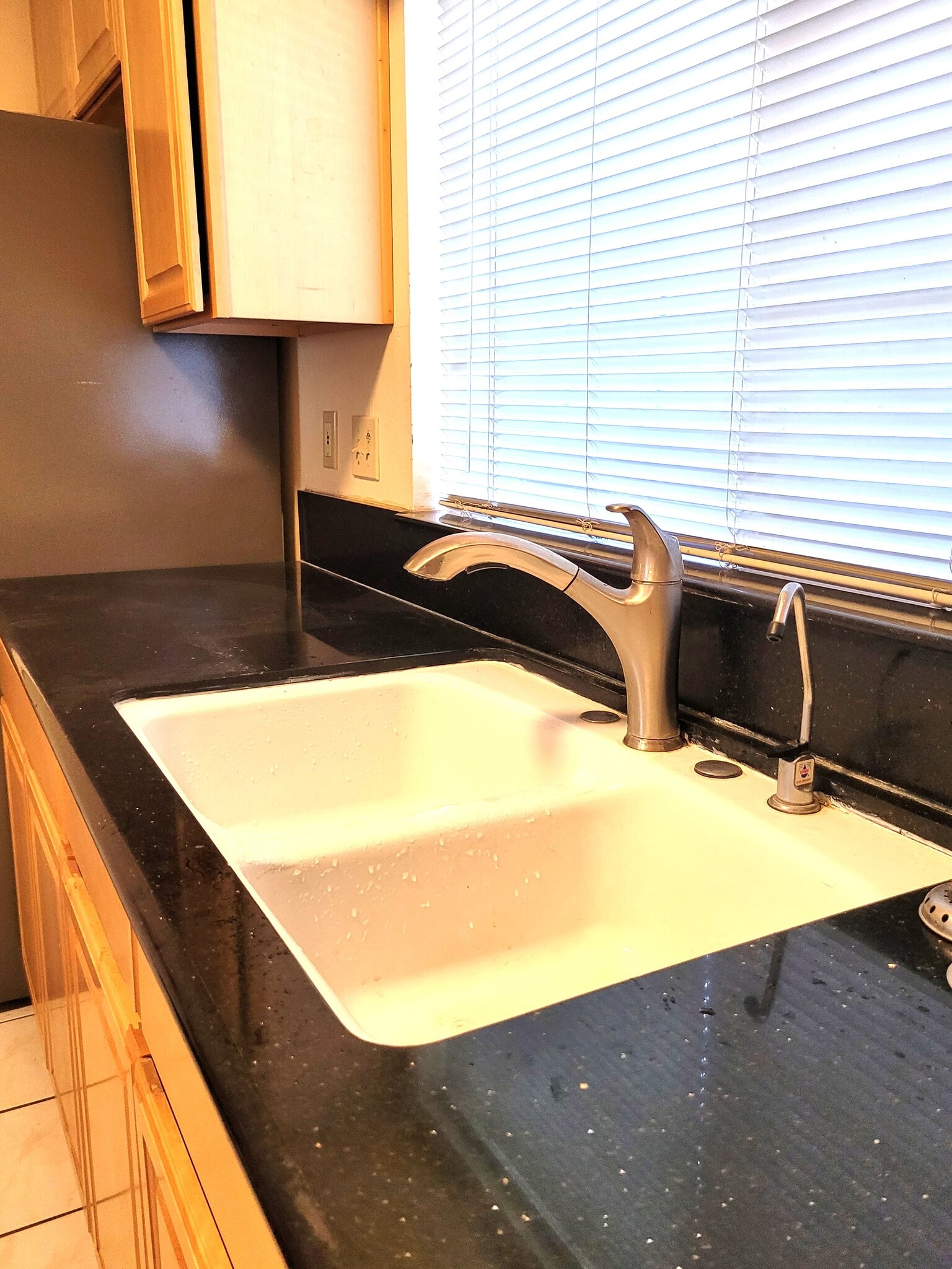 Building Photo - 331 W Bencamp St