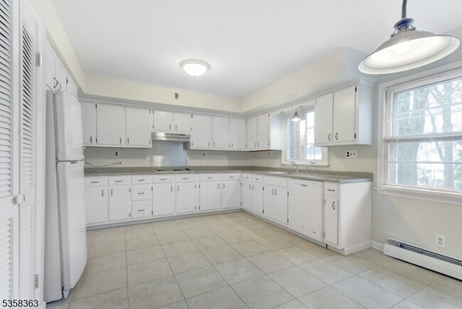 Building Photo - 26 Rawley Pl