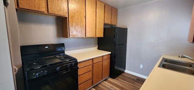 Building Photo - Charming 2 Bedroom 1 Bath Home in Vallejo Ready to Lease!