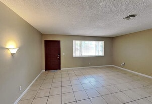 Building Photo - 340 Carolina Ave