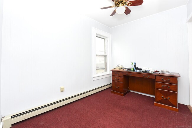 Building Photo - 114 Jones Ave