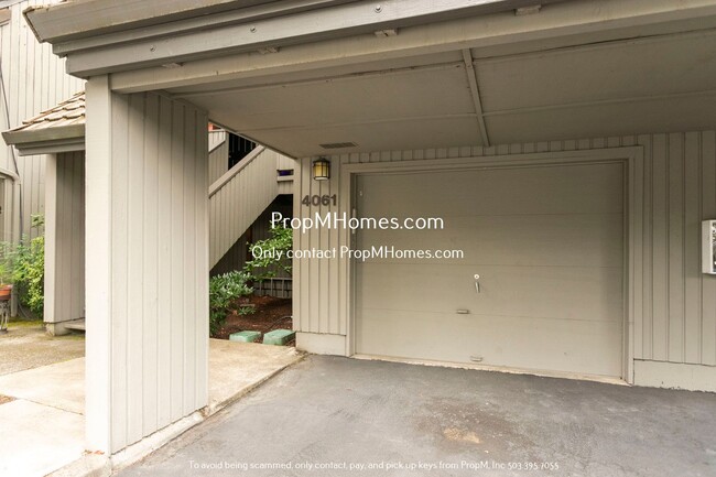 Building Photo - Fantastic Spacious Two Bedroom Multiplex U...