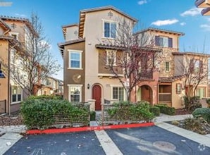 Building Photo - $3990 / GORGEOUS 3 BEDROOM HOME IN ARDENWO...