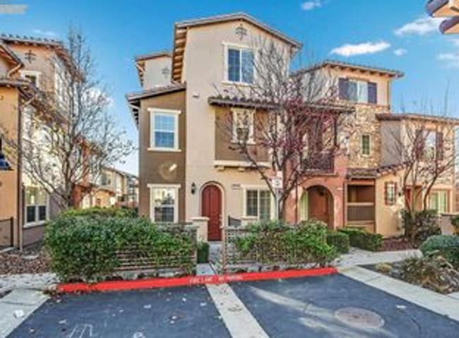 Primary Photo - $3990 / GORGEOUS 3 BEDROOM HOME IN ARDENWO...