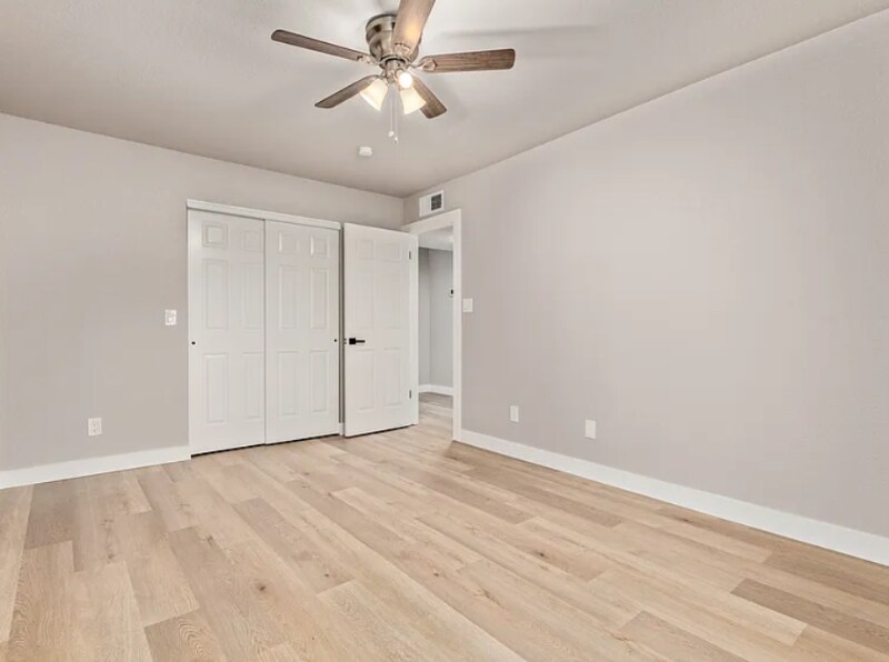 Building Photo - 10015 N 14th St