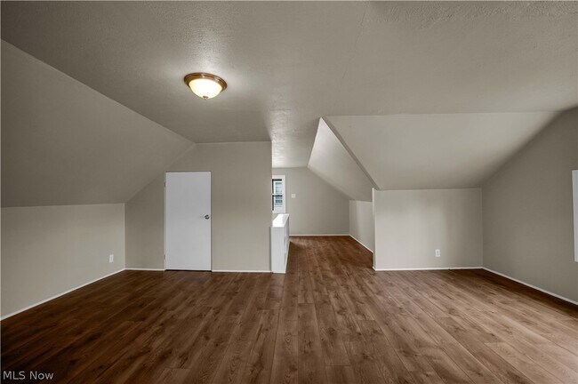 Building Photo - 18721 Fairway Ave