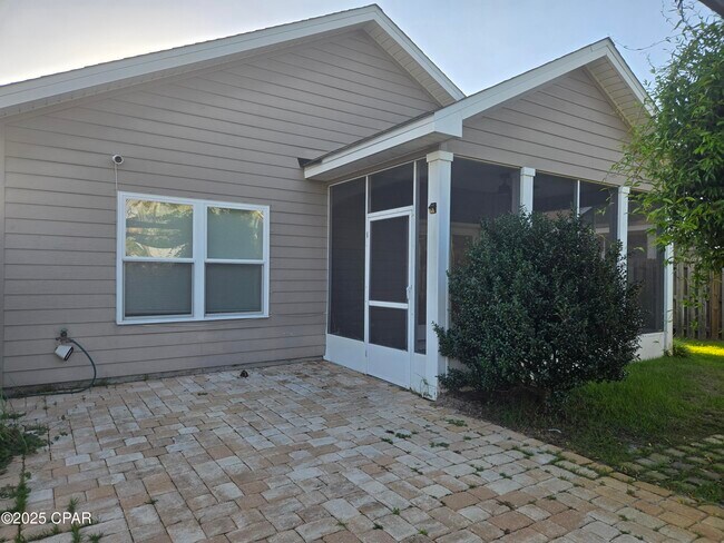 Building Photo - 138 Kaelyn Ln