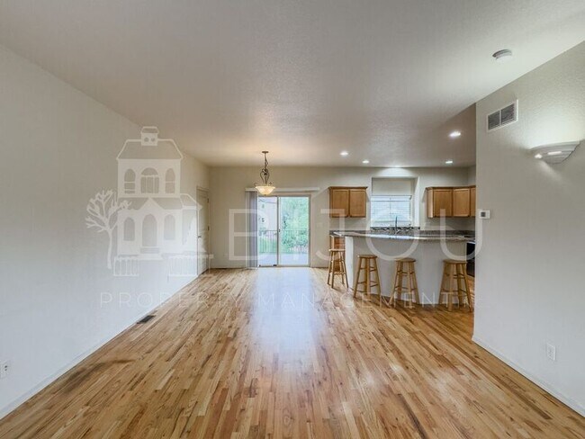 Building Photo - 1234 Chelsea Village Heights