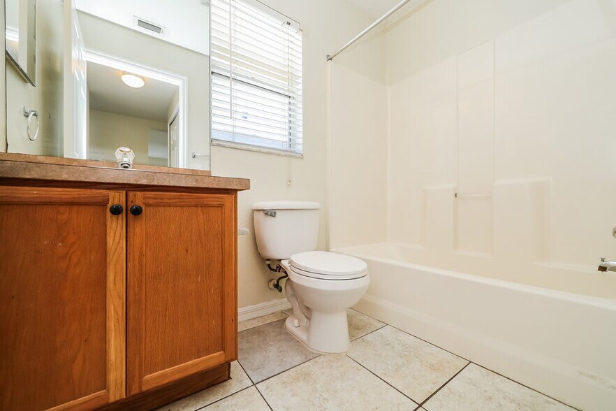 Building Photo - 11805 Prickly Pear Way