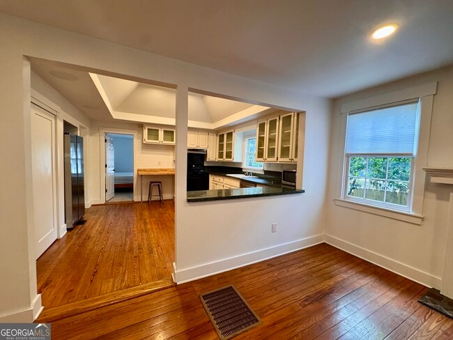 Building Photo - 687 Brownwood Ave SE