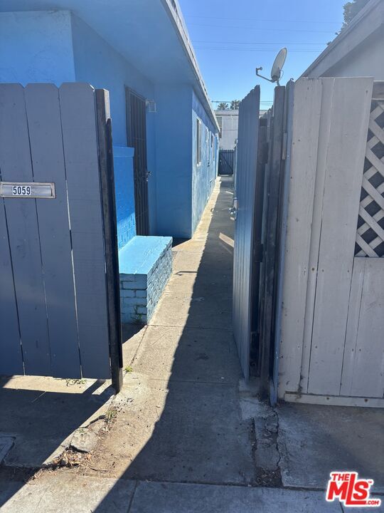 Building Photo - 5057 Voltaire St