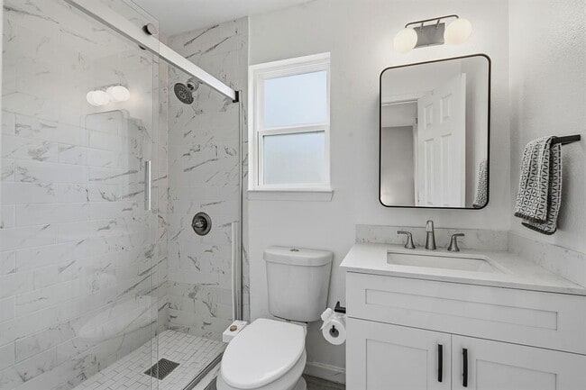 Building Photo - 5804 Brook Valley Dr