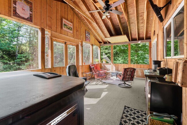 Building Photo - 241 Clough Pond Rd