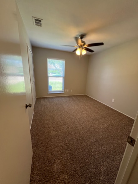 Building Photo - 6532 Ute Ct