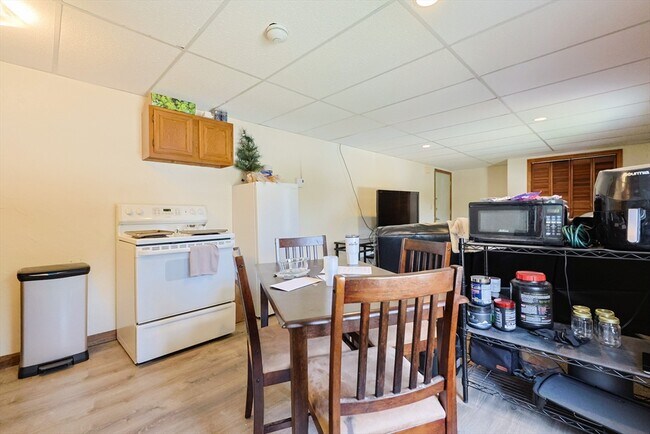 Building Photo - 31-33 Leicester St