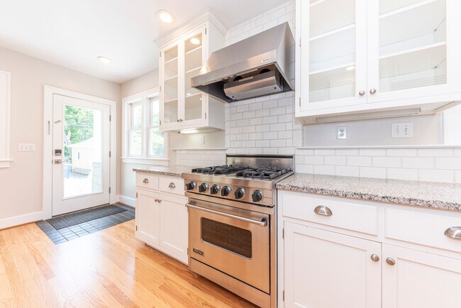 Building Photo - 1111 Olivia Ave