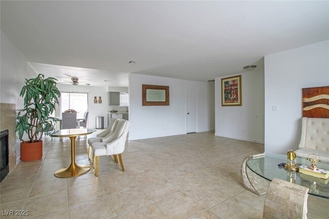 Building Photo - 396 Dooley Dr