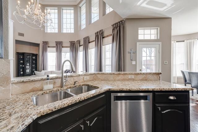 Building Photo - 1804 Briaroaks Dr