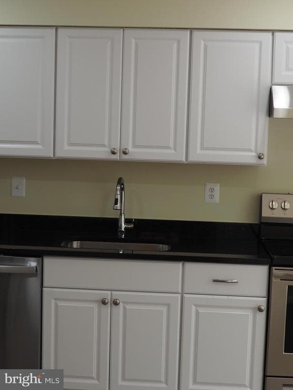 Building Photo - 5711 Crownleigh Ct